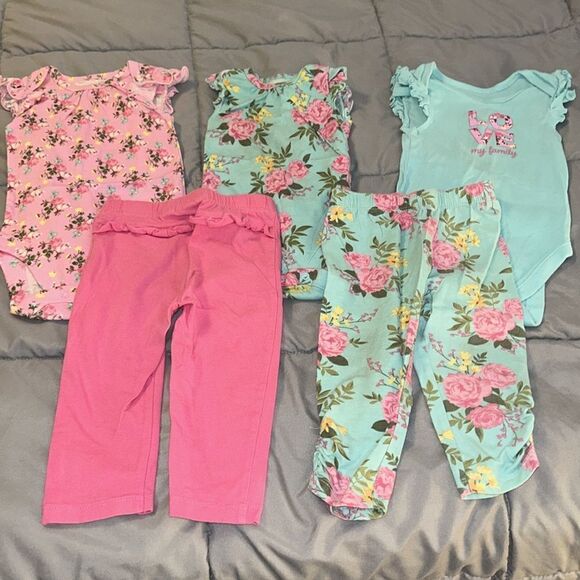 6-9m Children’s place 5 piece flower set - Picture 5 of 6